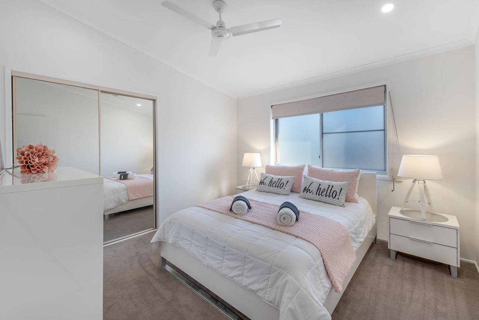 Modern & Convenient Apartment *
